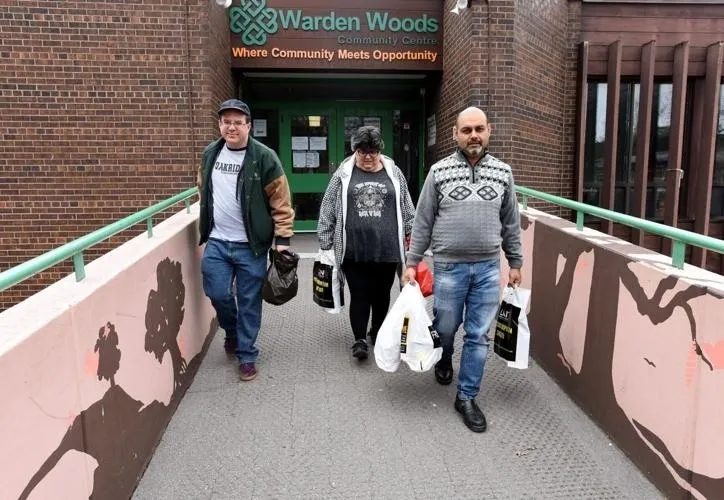 As Coronavirus shuts food bank, Scarborough residents step in to help